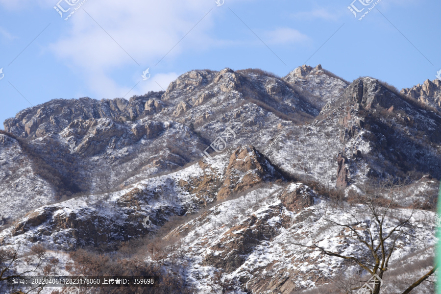 雪后的大山