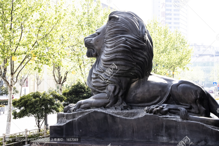 守門雄獅