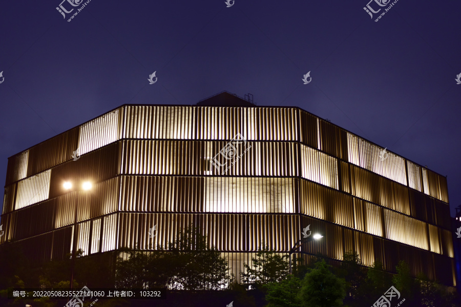 現代風格的建筑夜景