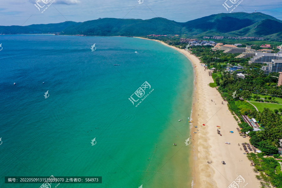 航拍海南三亚亚龙湾海景风光