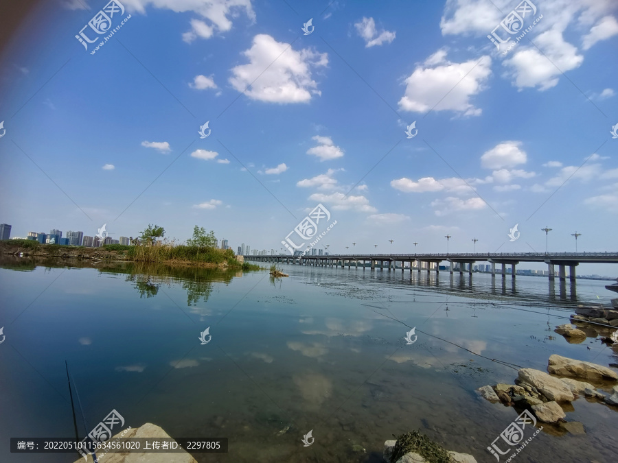 天空河流