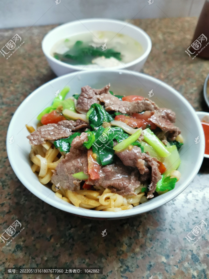 牛肉湿炒粿条