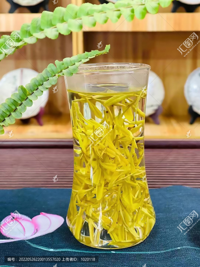 安吉白茶茶水特写