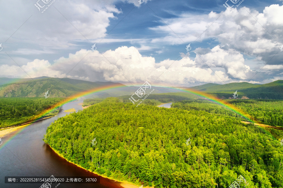 大兴安岭森林河彩虹