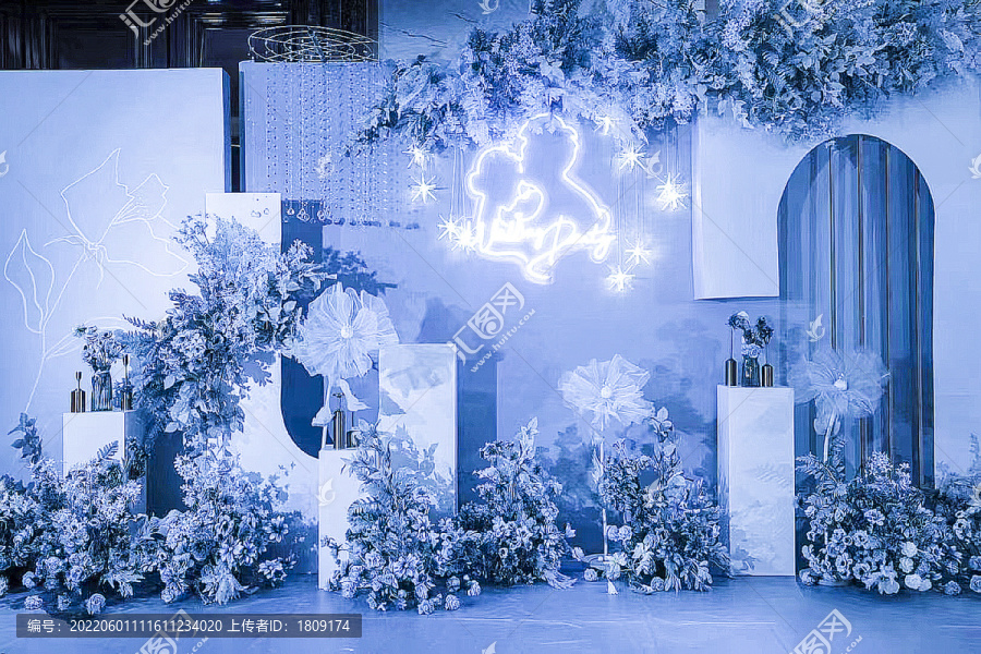 蓝色系中式婚礼舞台