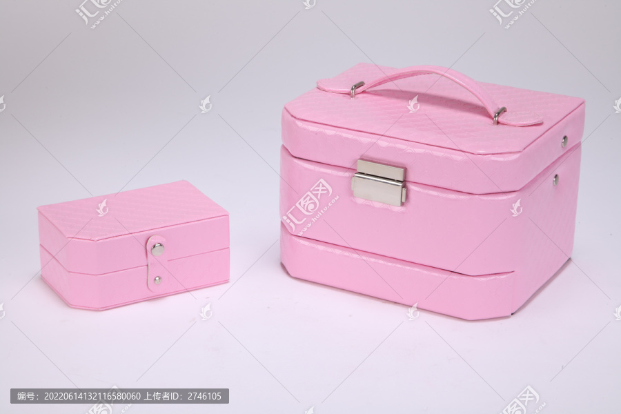 粉红色方形阶梯首饰盒