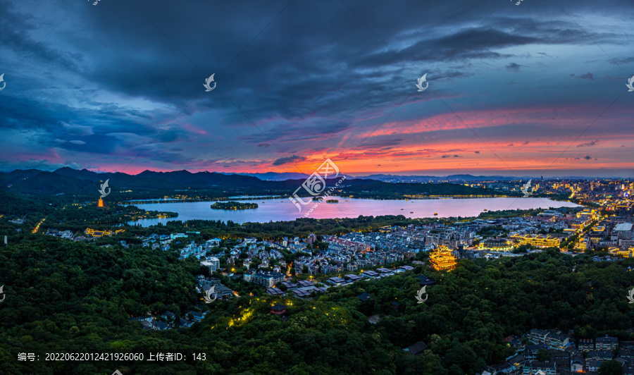 杭州西湖城隍阁全景