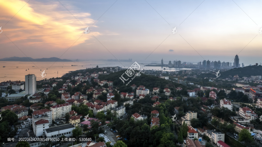 航拍青岛湾区建筑景观