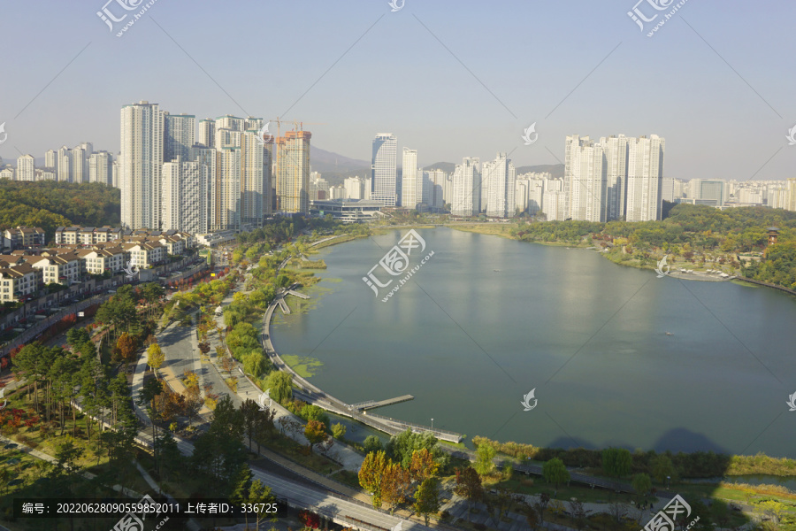 韩国水原光教湖水公园城市风景