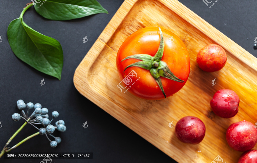 蔬菜水果西红柿李子静物特写