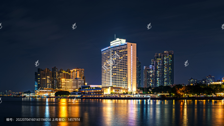 白天鹅酒店夜景