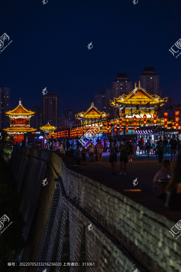 西安城墙永宁门夜景