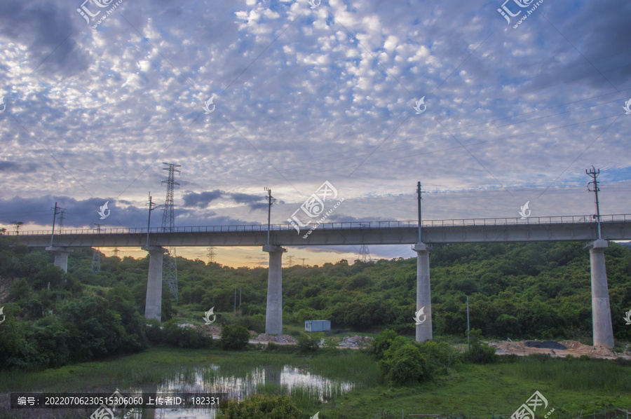 高铁路线高架桥