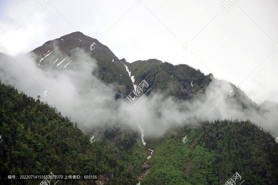 雨崩