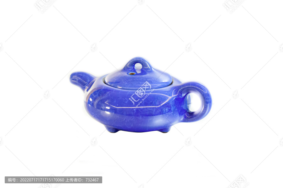 蓝色瓷器茶壶