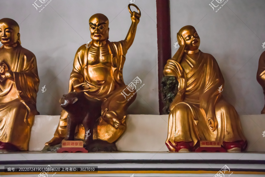 安慶市迎江寺大雄寶殿十八羅漢