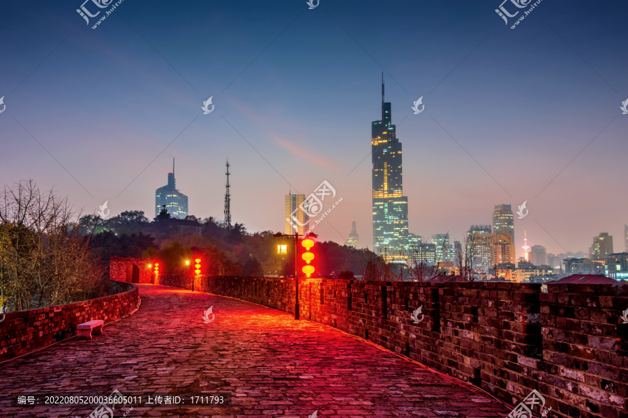 中国江苏南京明城墙夜景风光