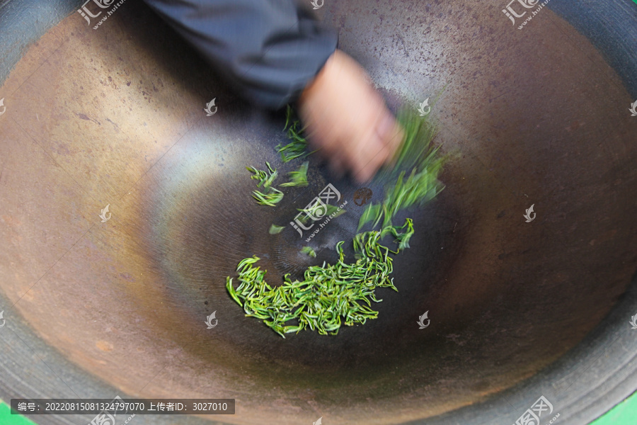 屯溪老街手工制茶