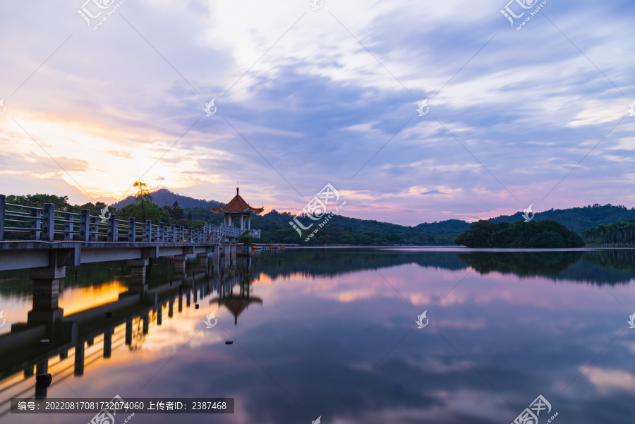 大夫山森林公园湖心亭晚霞风景