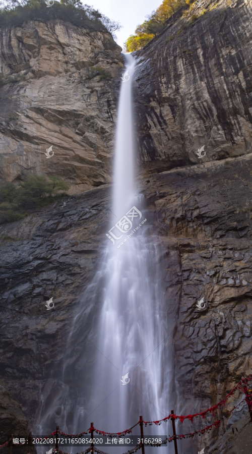 金秋时节山野灿烂