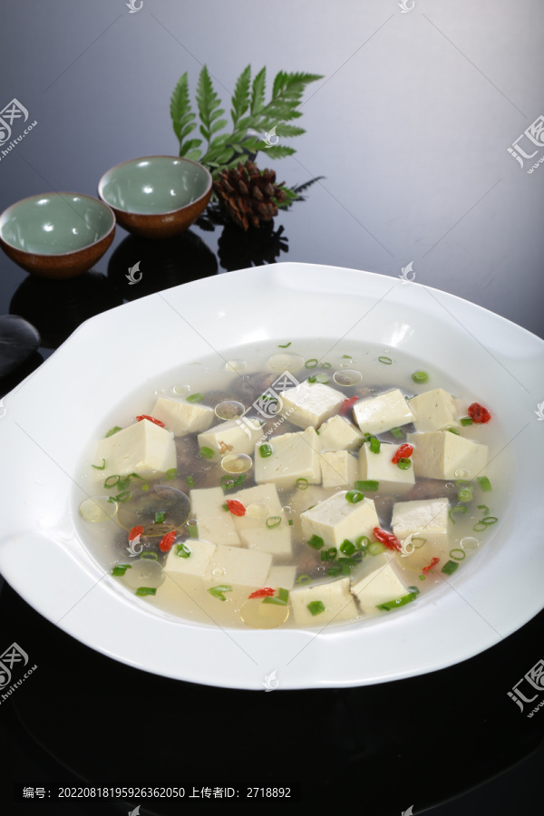 文蛤贝炖豆腐