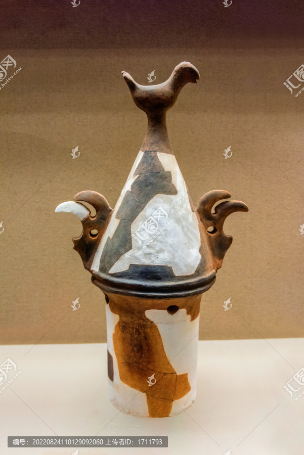 安徽博物院新石器时代鸟形视器