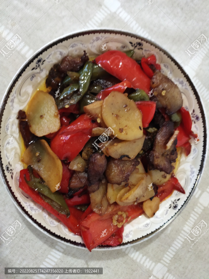 土豆青椒炒肉