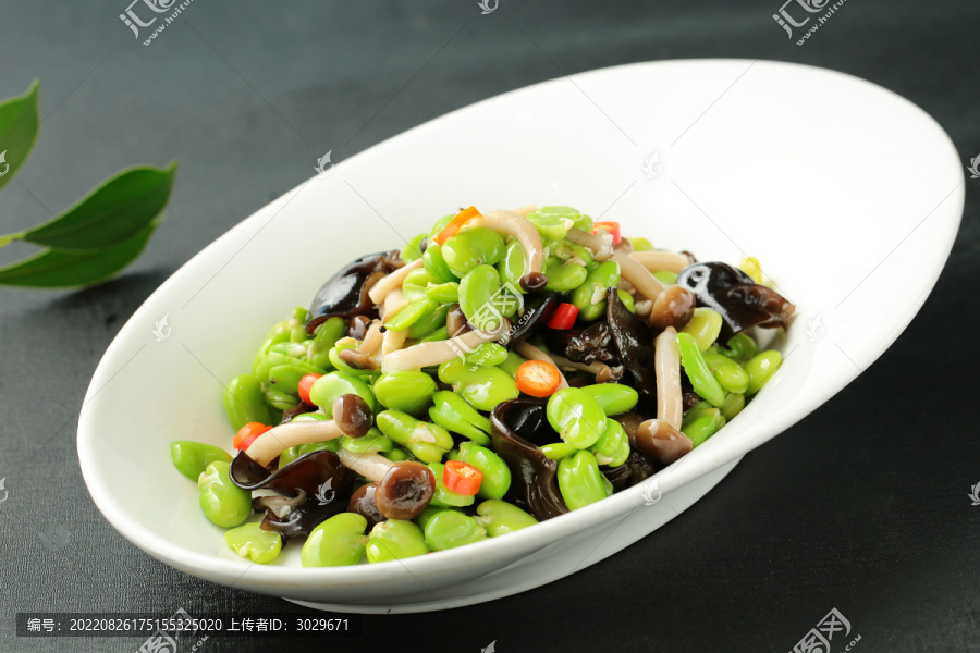 菌菇炒蚕豆