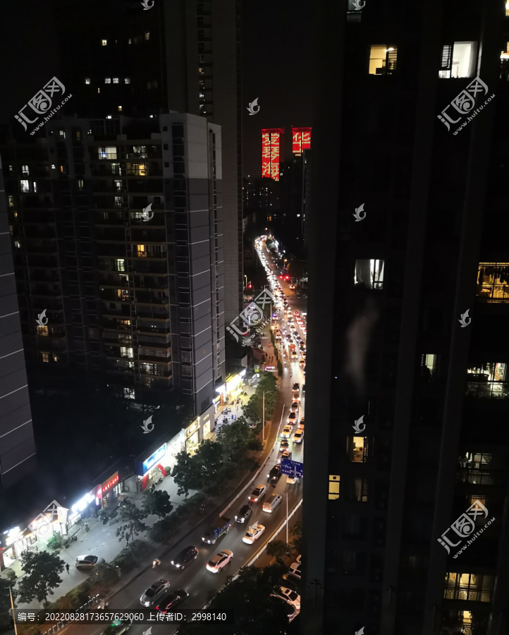 夜深人不靜