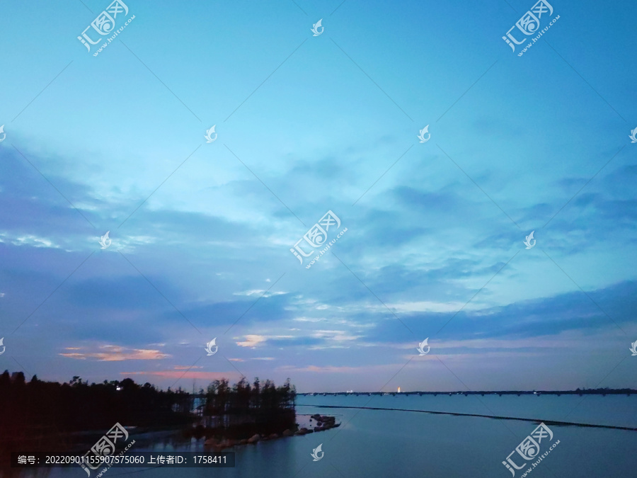 湿地公园的晚霞夜景