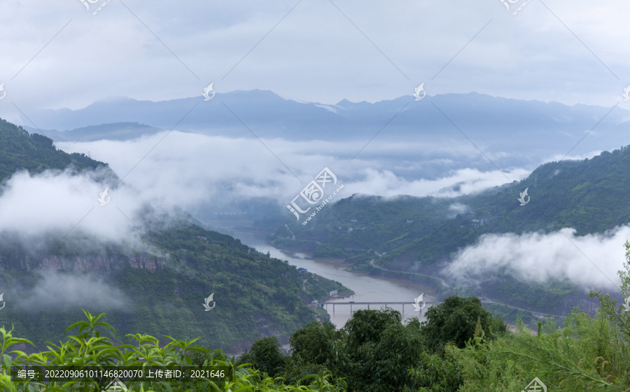 四川宜宾金沙江向家坝库区风景