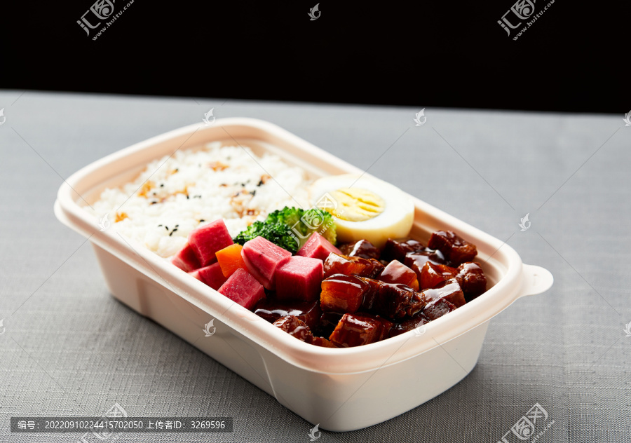 鹵肉飯