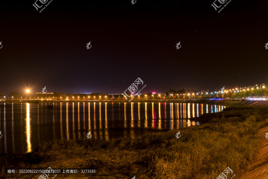 丹东鸭绿江翡翠湾夜景