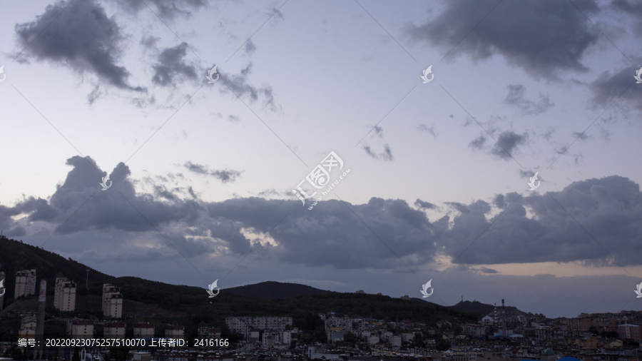 黎明前天空