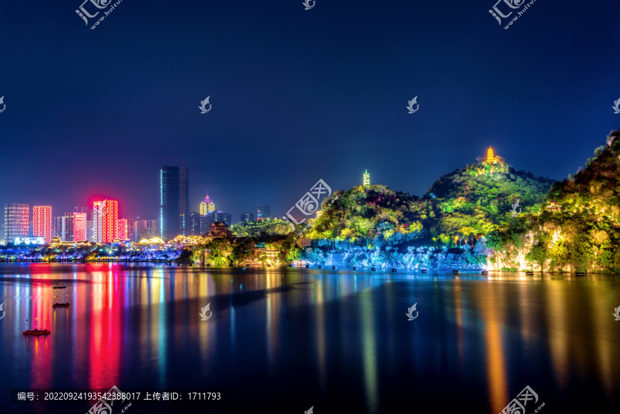 中国广西柳州柳江沿岸夜景