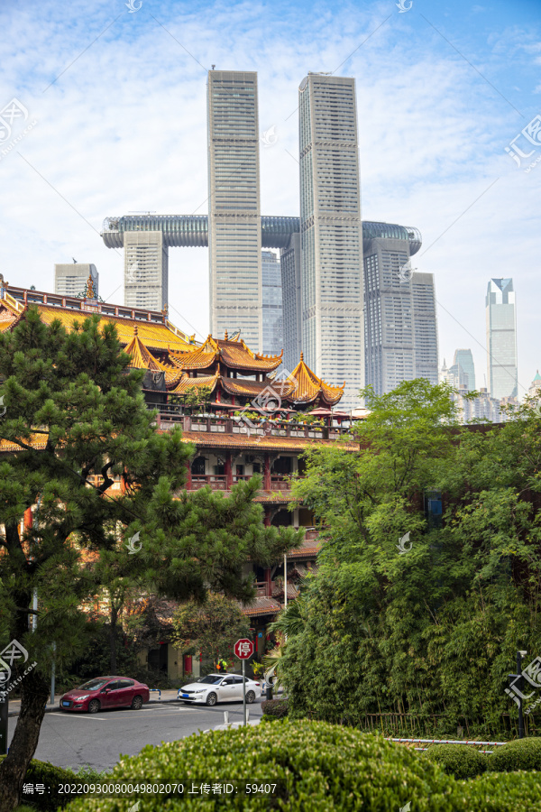 重庆千佛寺与来福士广场