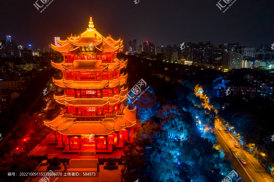 航拍武汉黄鹤楼夜景灯光秀景观