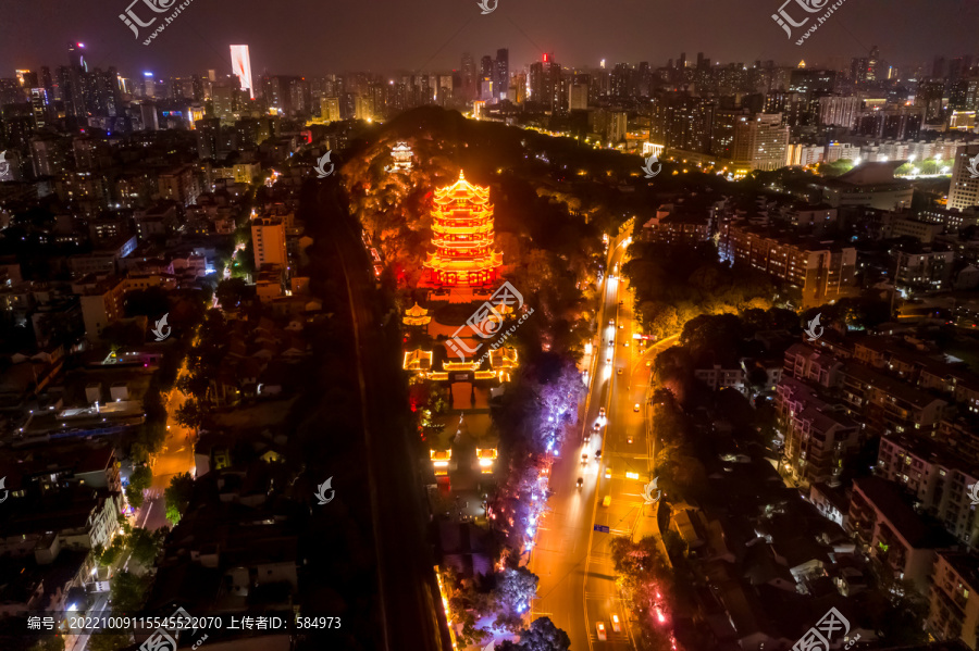 航拍武汉黄鹤楼夜景灯光秀景观