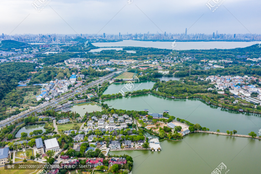 航拍武汉东湖生态旅游风景区