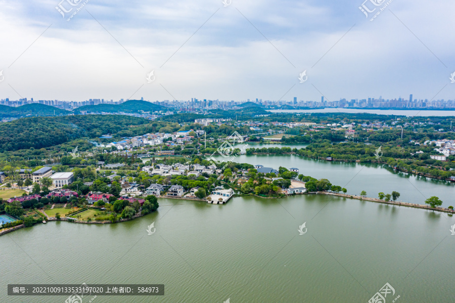 航拍武汉东湖生态旅游风景区