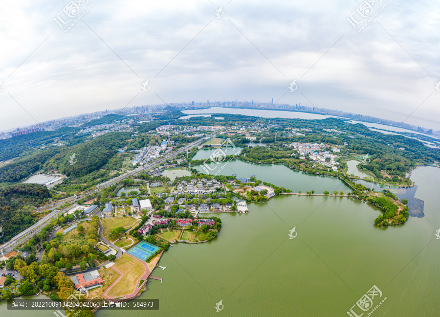 航拍武汉东湖生态旅游风景区