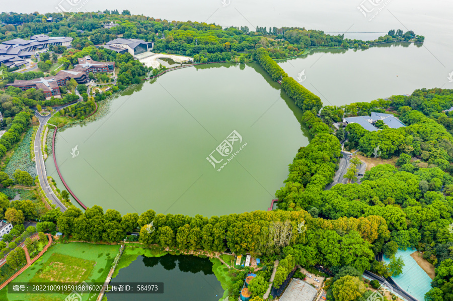 航拍武汉东湖风景区听涛景区