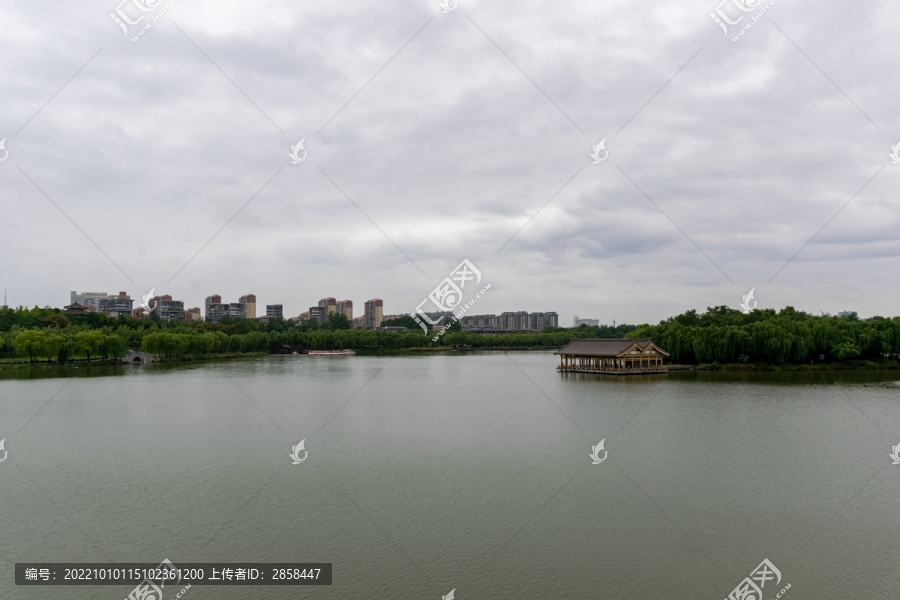 曲江池南湖风光