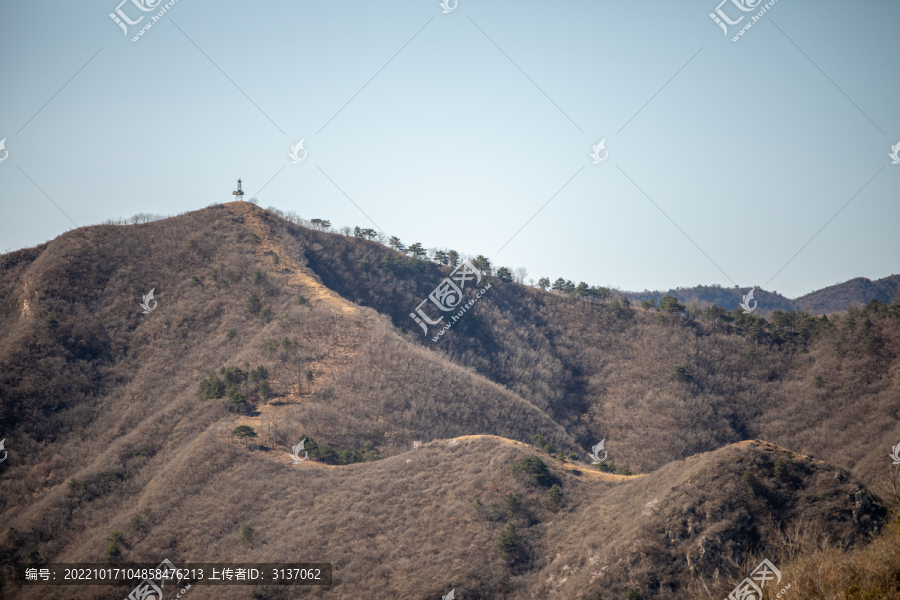 冬季的燕山山脉