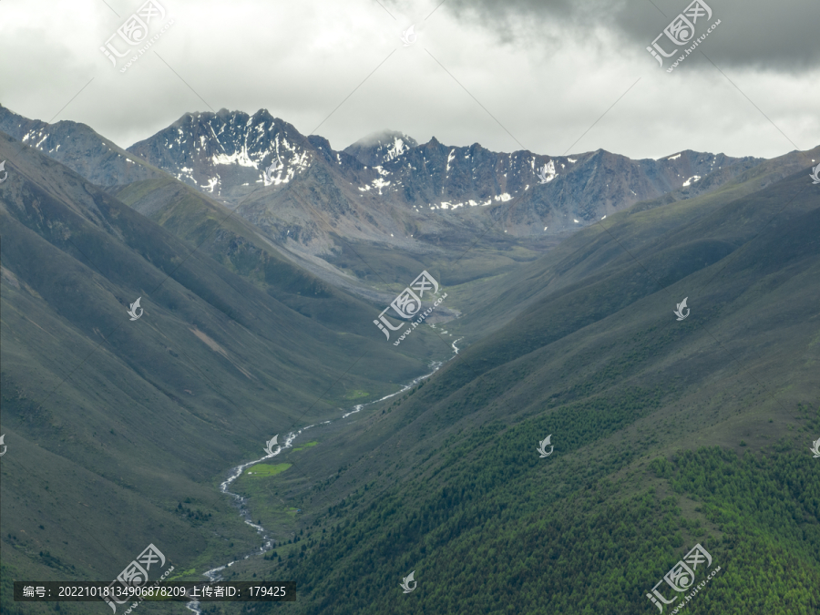 康定贡嘎山镇高山峡谷航拍