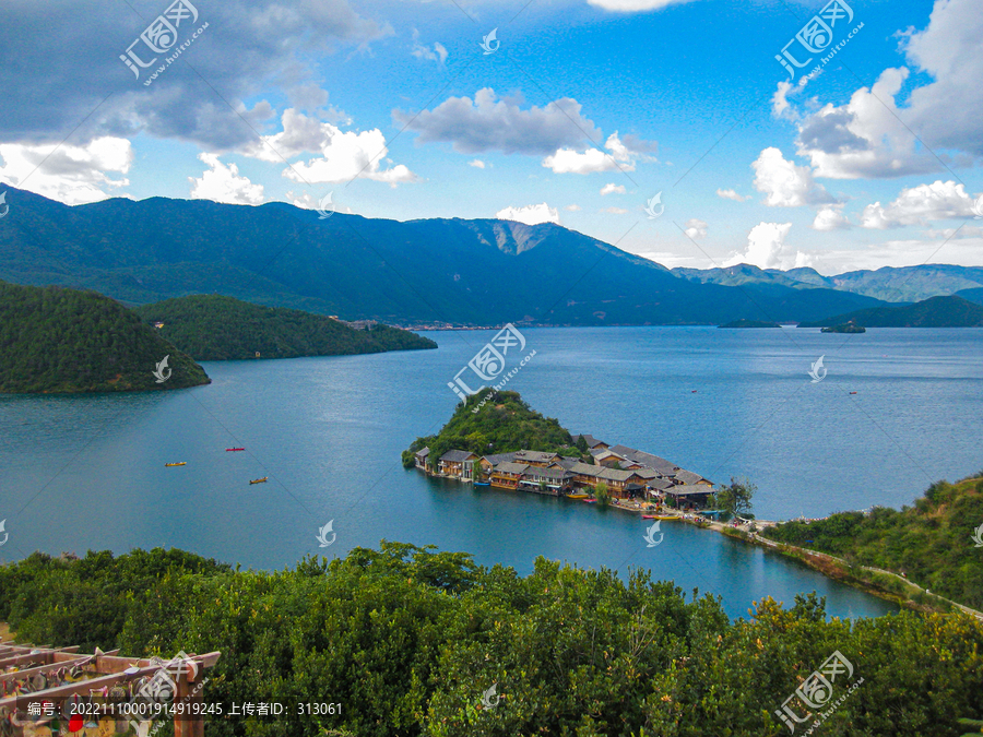 泸沽湖里格半岛