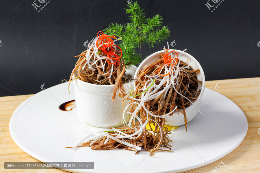 茶树菇拌海笋贝