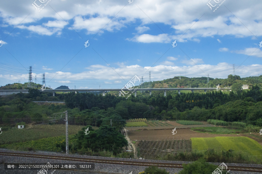 动车线沿途闽南乡村田园