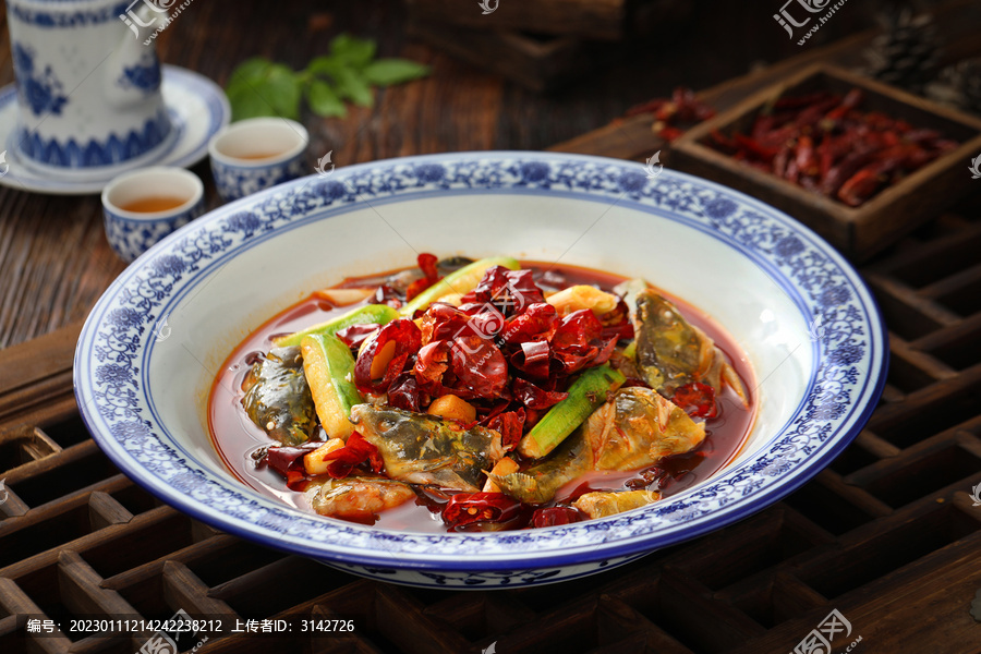饞嘴黃甲魚