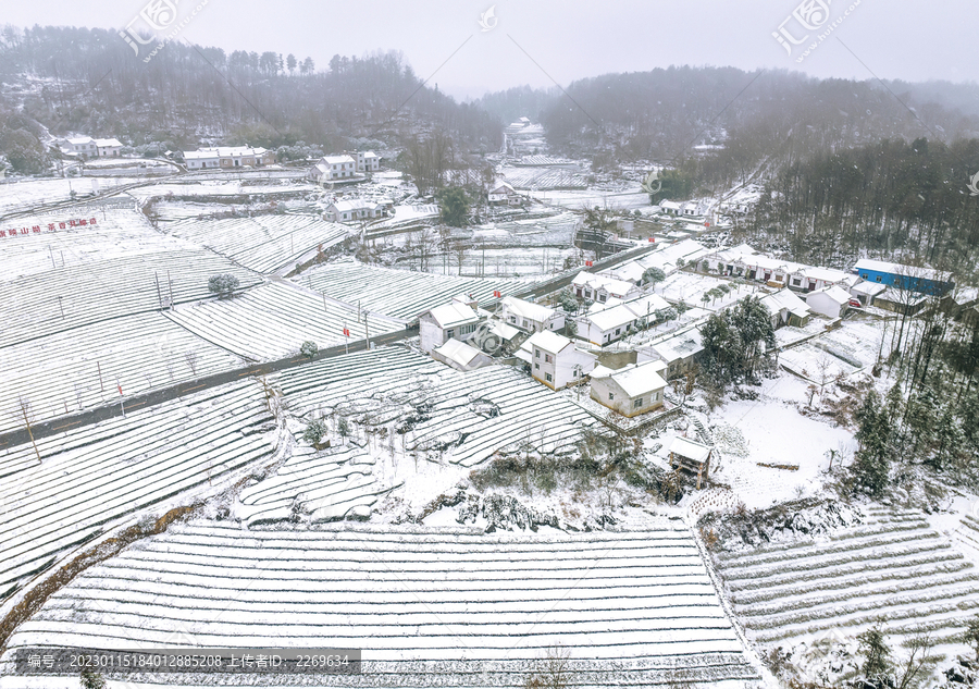 山乡雪景